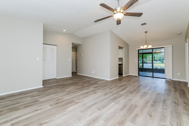 Foto del edificio - 11211 Fiddlewood Dr