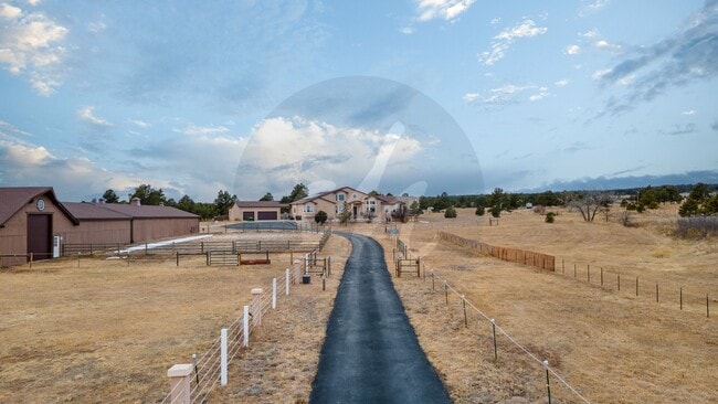 Country Living on 13.5 Acres - Country Living on 13.5 Acres House