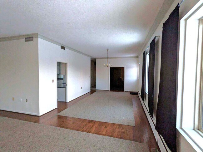 Foto del edificio - 321 3rd St NW