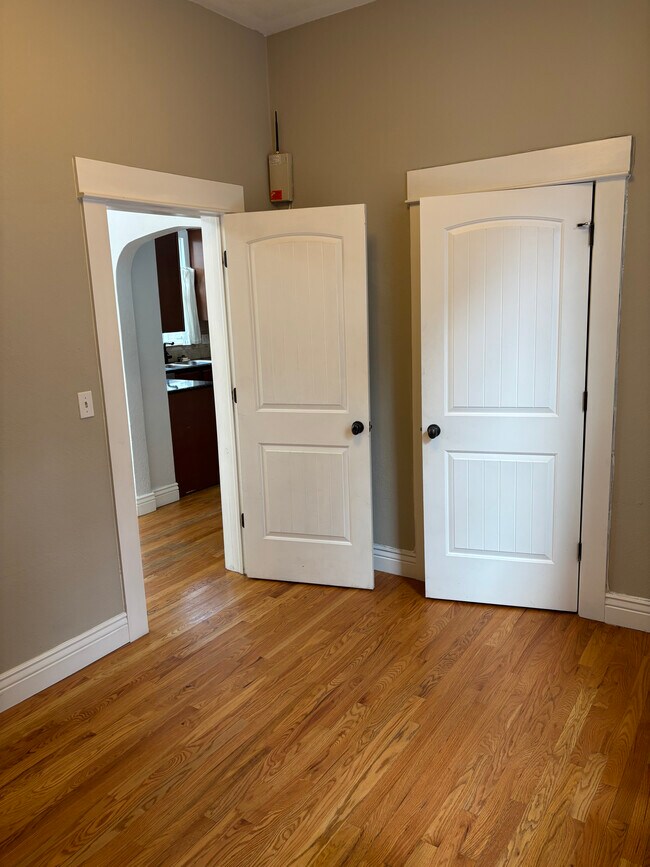 Foto del edificio - 3042 Franklin St