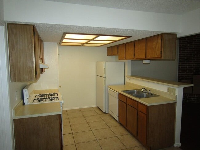 Building Photo - 9313 Kempler Dr