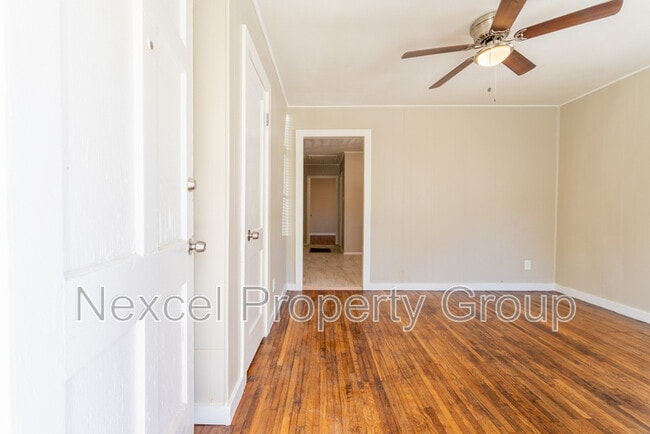 Building Photo - 1677 Echles St