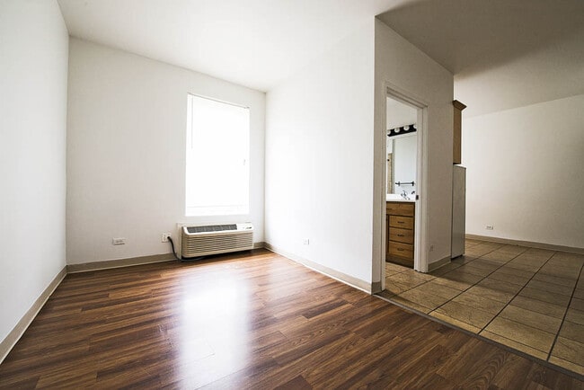 Building Photo - 4114 W Washington Blvd Chicago, IL 60624