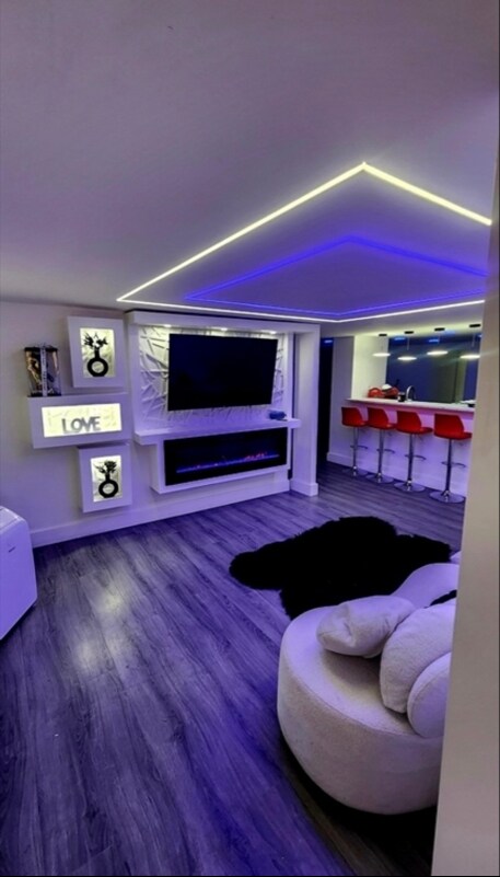 Foto principal - 107 Summer St