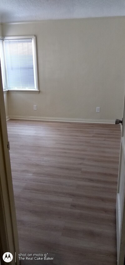 Foto principal - 588 E Hyde Park Pl