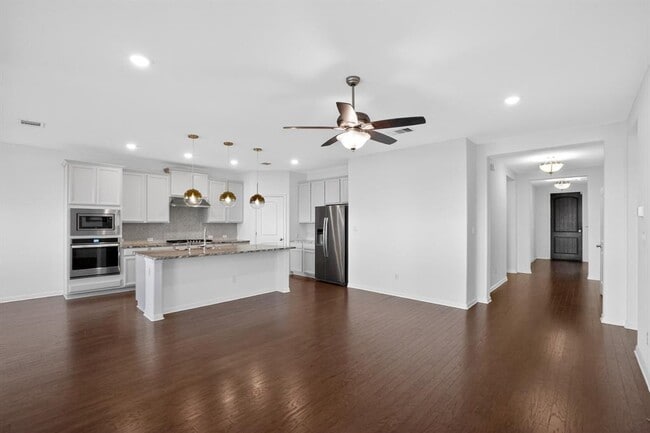 Building Photo - 108 Meadow Wood Cv