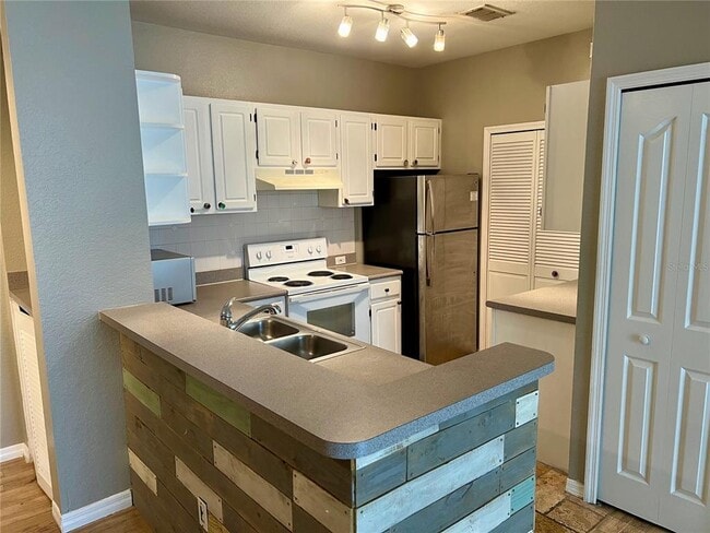 Building Photo - 2615 Maitland Crossing Way
