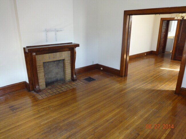 Building Photo - 91122 - 65/69PATT