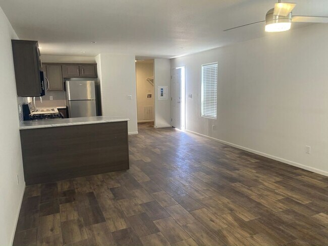 Foto del edificio - 16601 N 1st Dr