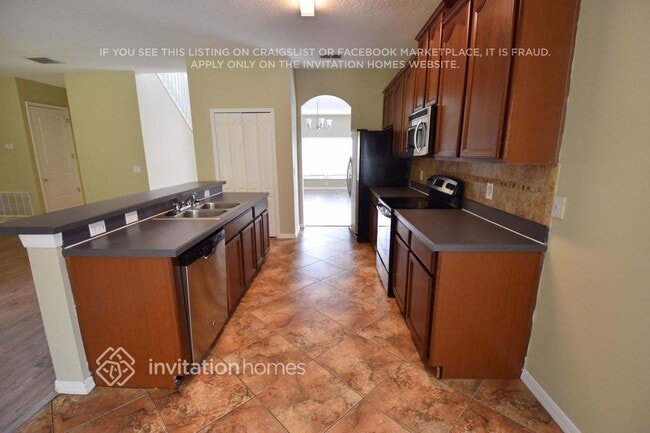 Building Photo - 16526 Deer Chase Loop