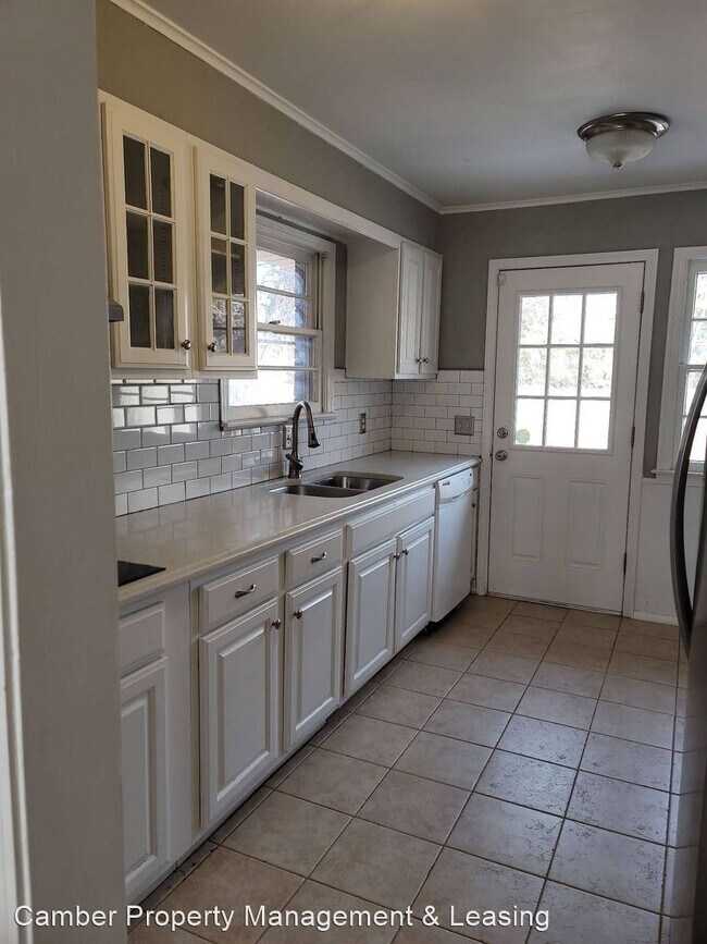 Building Photo - 3 br, 1 bath House - 2225 Ashley Drive