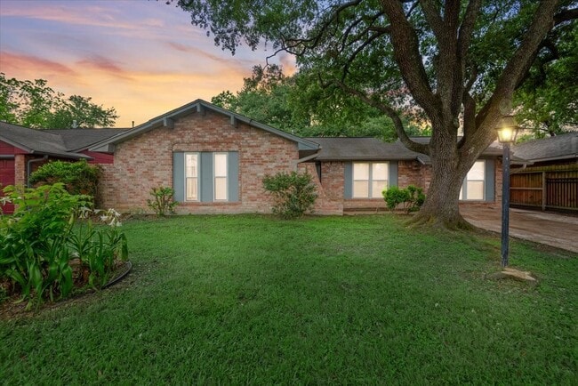 Building Photo - 1935 Barnsley Ln