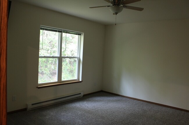 Building Photo - 1232 Salem Dr