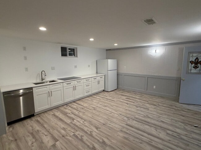Building Photo - 235 Coral Way