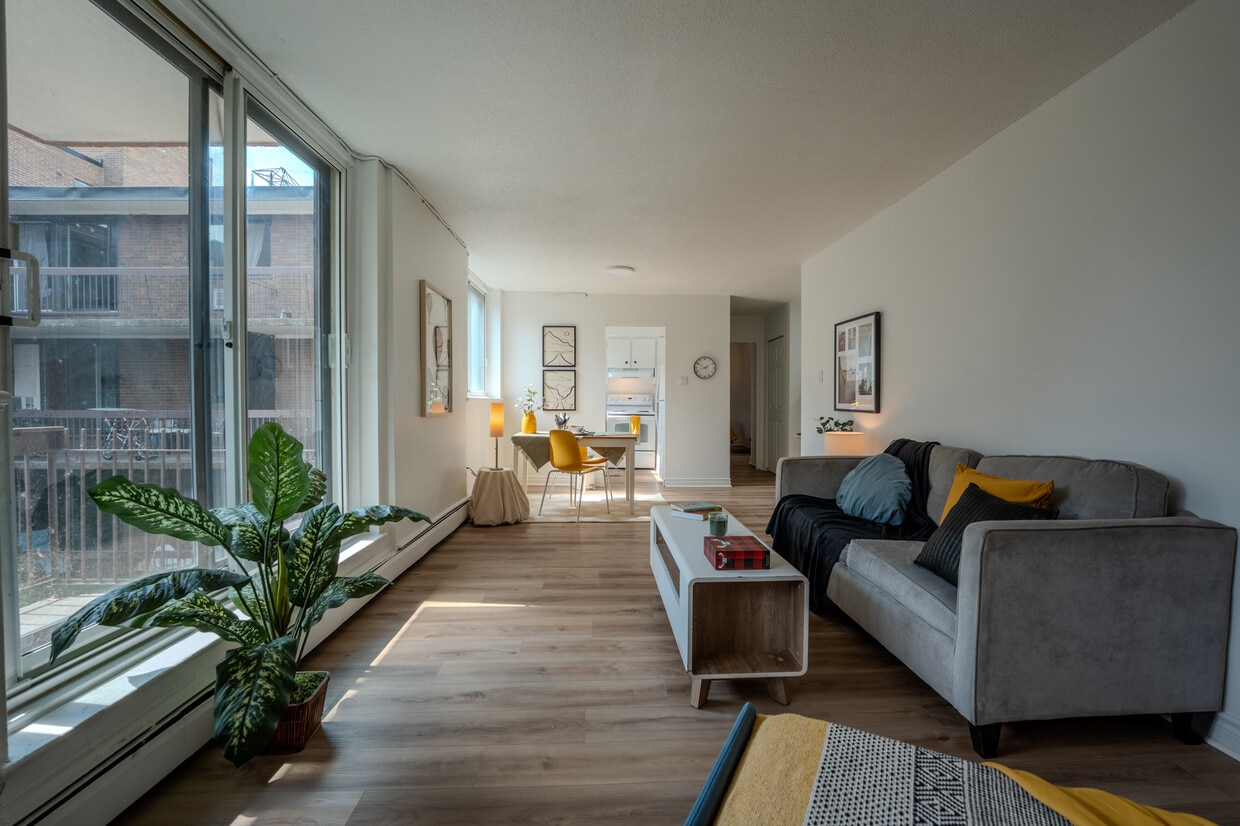 Primary Photo - 10200 de Bois-de-Boulogne