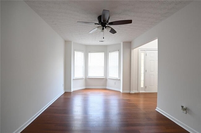 Foto del edificio - 3998 Oak Crossing Dr NE