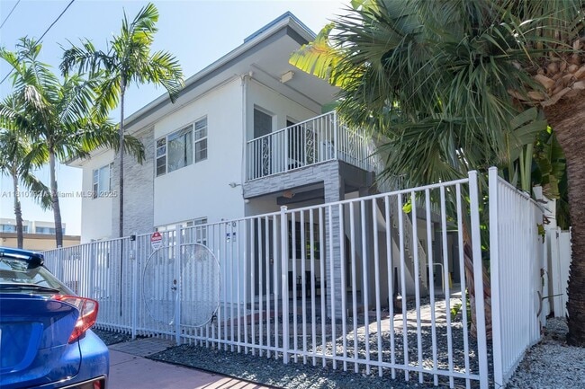 Building Photo - 8430 Harding Ave