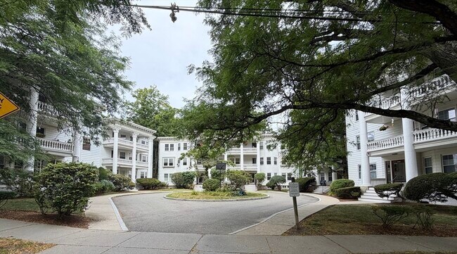Foto del edificio - 134 Middlesex Rd