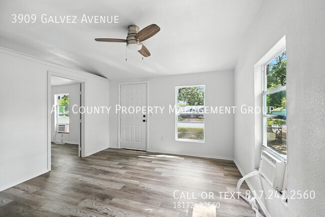 Building Photo - 3909 Galvez Ave