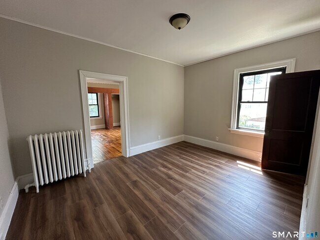 Foto del edificio - 304 Edgewood St