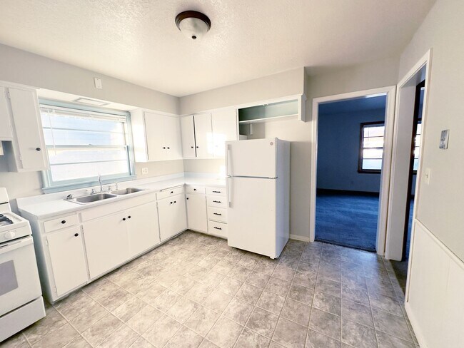 Foto del edificio - Rare 3 bedroom plus office home for rent!