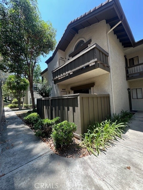 Building Photo - 22719 Lakeway Dr