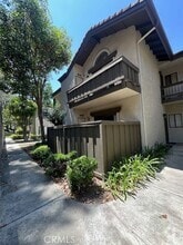 Building Photo - 22719 Lakeway Dr
