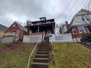 Building Photo - 344 Connor St