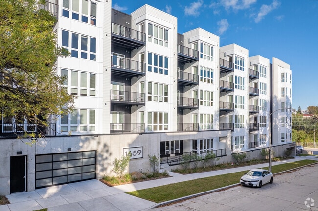 Fotografía del edificio - Elevation 1659