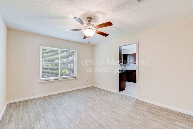 Building Photo - 10526 Huntington Way Dr