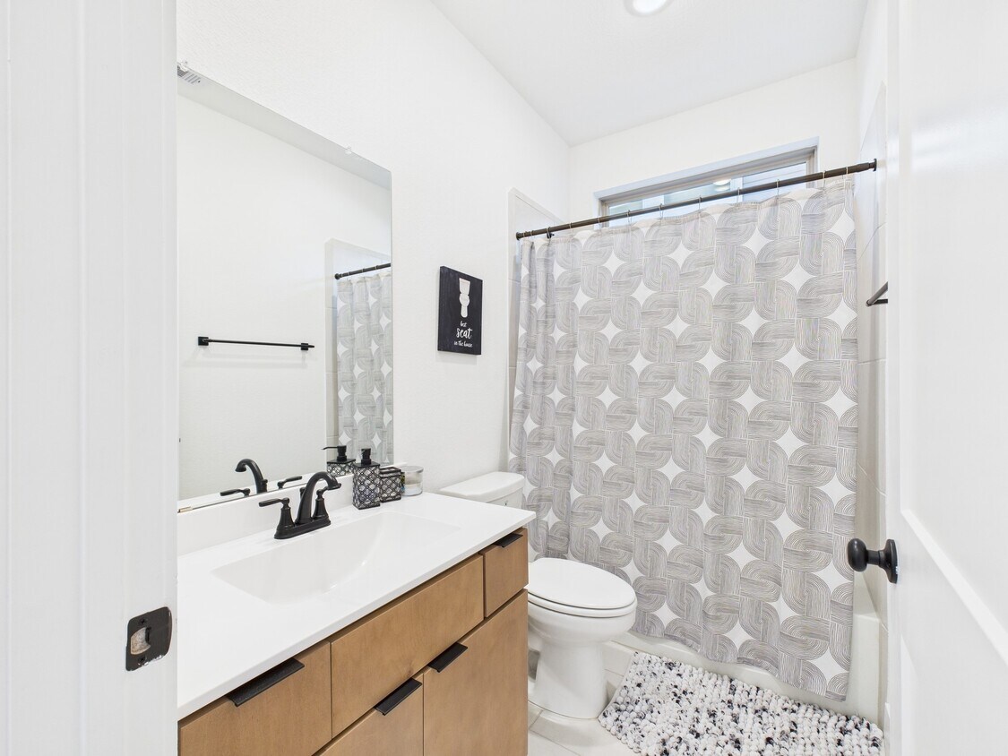 Foto principal - 15819 Black Grouse Dr