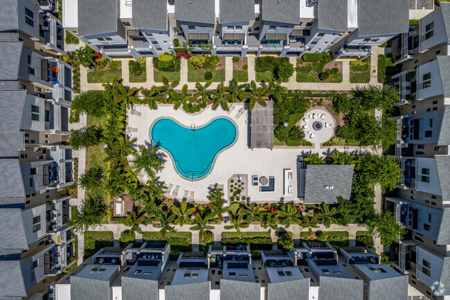 Piscina - Uptown Kenwood