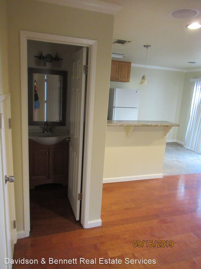 Building Photo - 2 br, 1.5 bath House - 1132 Marina Dr