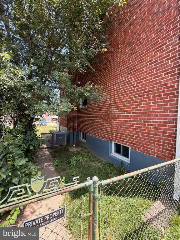 Foto del edificio - 2717 Creston Rd