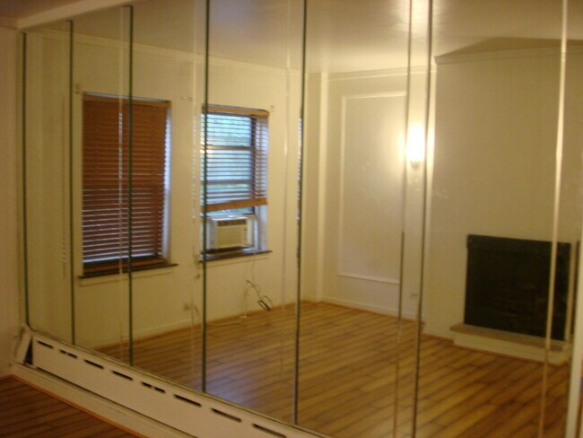 Foto del edificio - 5135 S Kenwood Ave