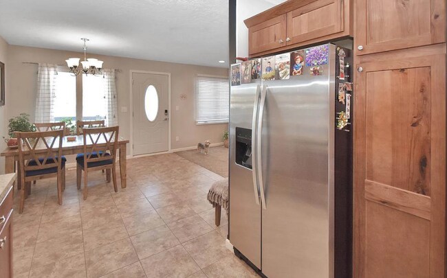 Building Photo - 2215 5th Ave SW