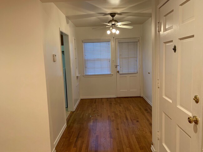 Foto del edificio - 4302 Elm Ave