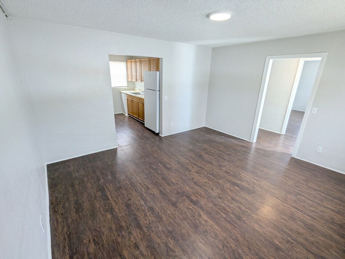 506-512 Northwood Road - 506-512 Northwood Road