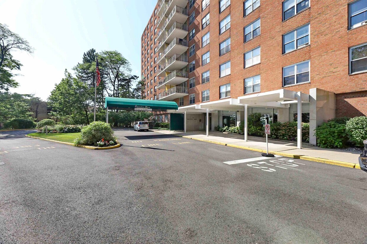 Foto principal - 301 Beech St