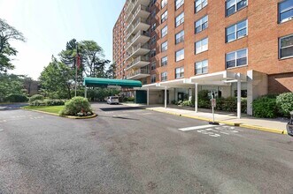 Building Photo - 301 Beech St