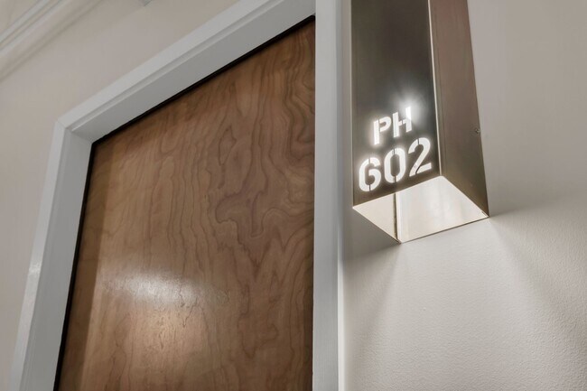 Building Photo - 309 Church St