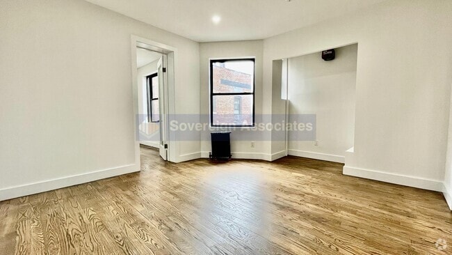 Building Photo - 45 Tiemann Pl