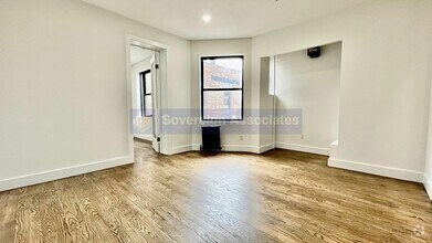 Building Photo - 45 Tiemann Pl