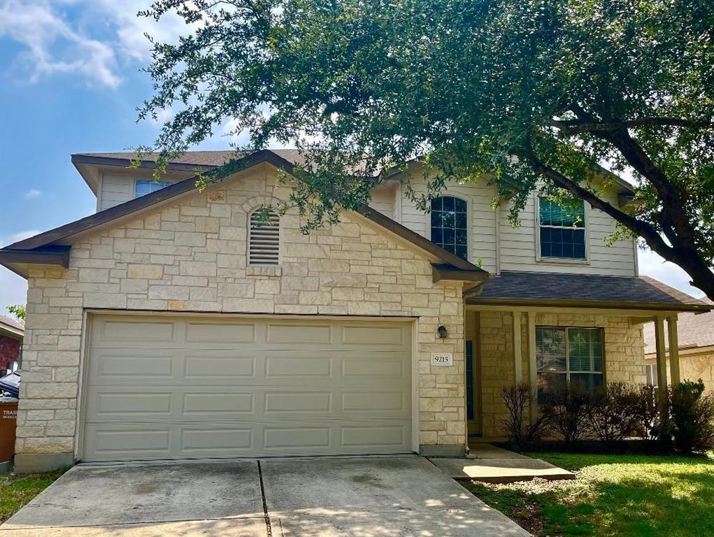 Foto principal - 9215 Pioneer Forest Dr