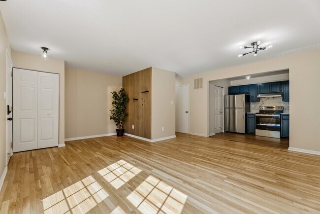 Foto del edificio - 11640 Pleasant Meadow Dr