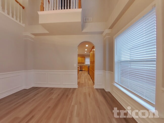 Building Photo - 5507 Rosehall Pl