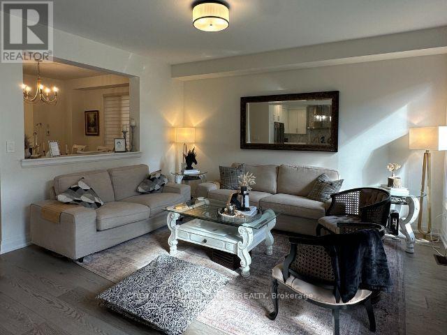 Photo du bâtiment - 1490 Strawberry Lndg