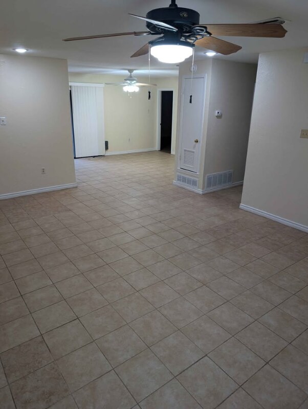 Foto del edificio - 931 Edwards St