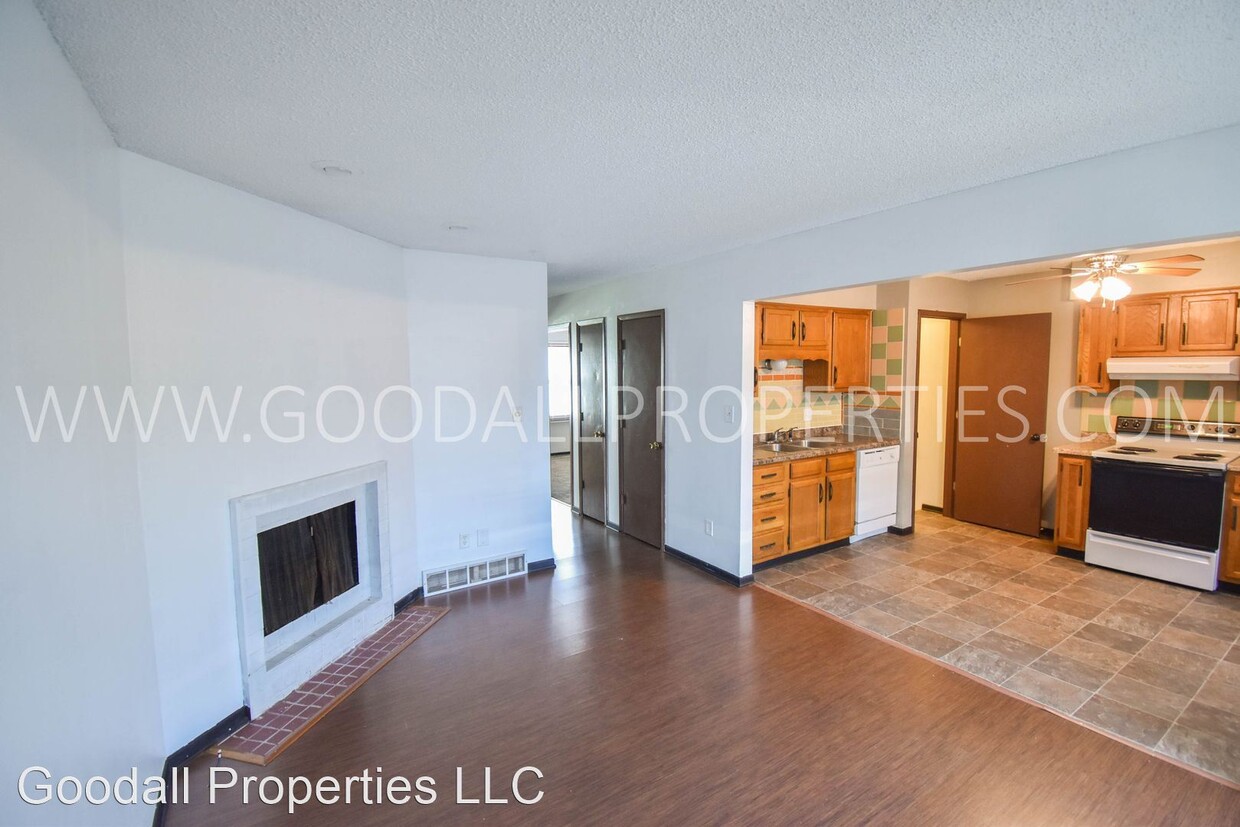 Primary Photo - 2 br, 1 bath House - 3423 Merle Hay Rd