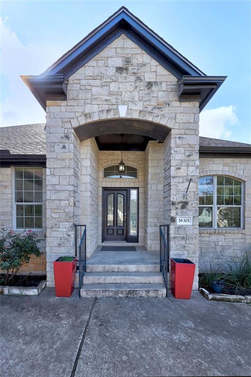 Building Photo - 16301 Fincastle Dr